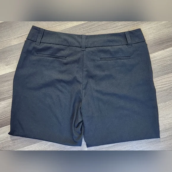 Daisy Fuentes brand size 10 black capri slacks - Picture 8 of 8